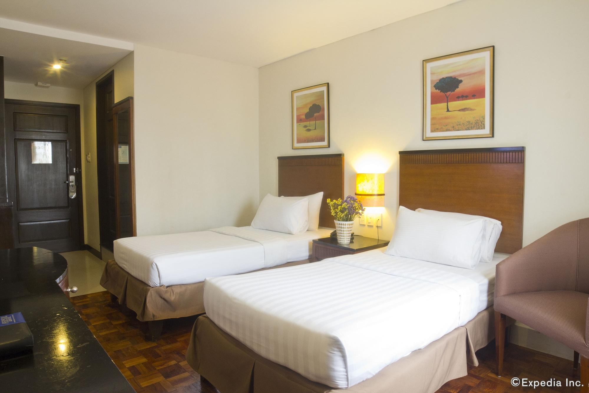 Fersal Hotel Neptune Makati San Pedro Makati Exterior foto