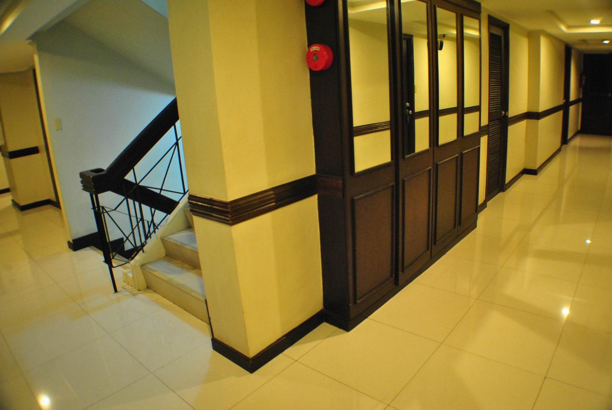 Fersal Hotel Neptune Makati San Pedro Makati Exterior foto