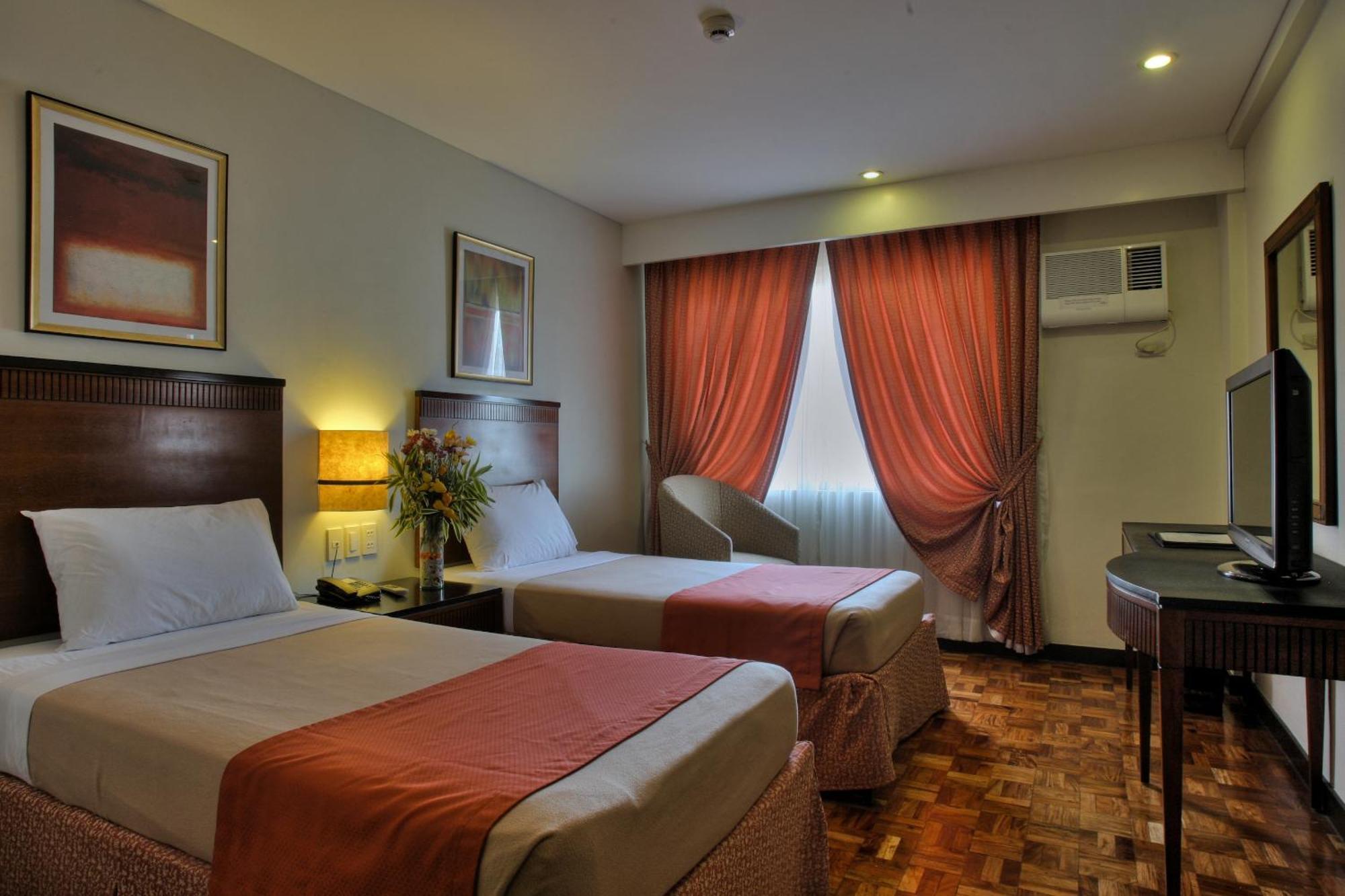 Fersal Hotel Neptune Makati San Pedro Makati Exterior foto