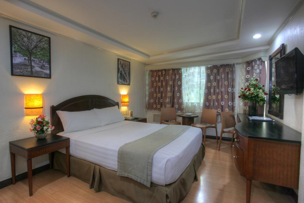 Fersal Hotel Neptune Makati San Pedro Makati Exterior foto