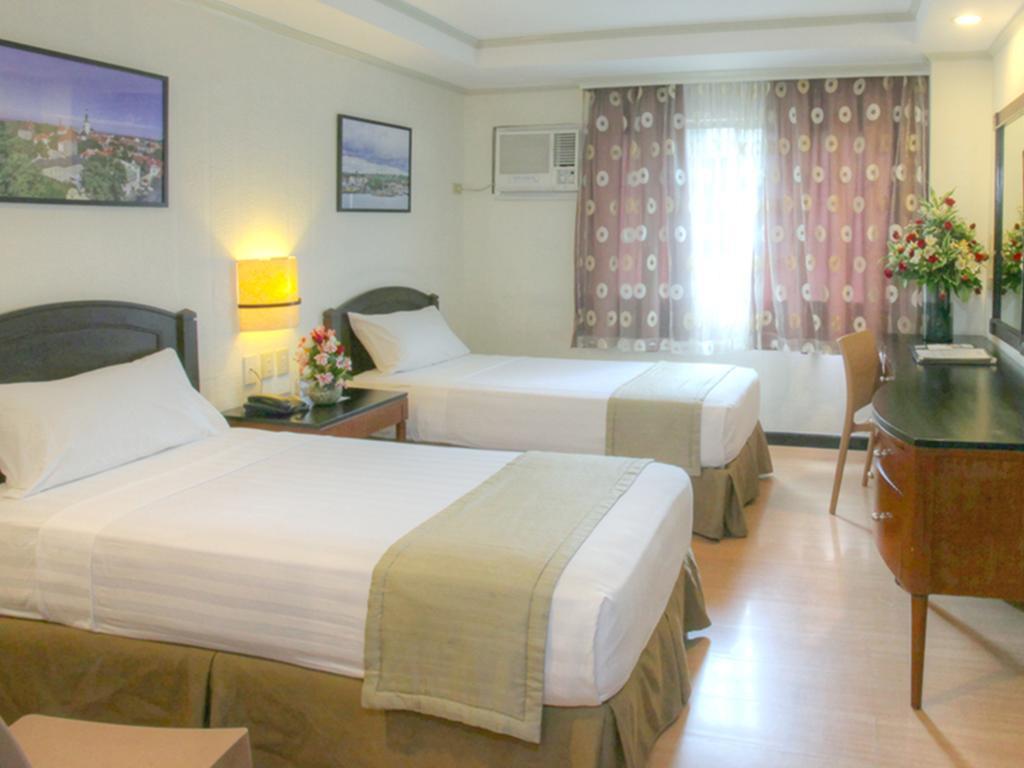 Fersal Hotel Neptune Makati San Pedro Makati Exterior foto