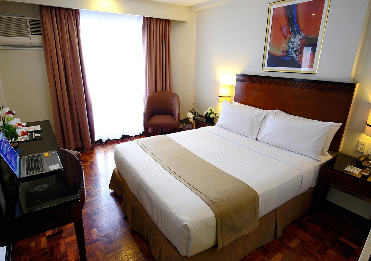Fersal Hotel Neptune Makati San Pedro Makati Exterior foto
